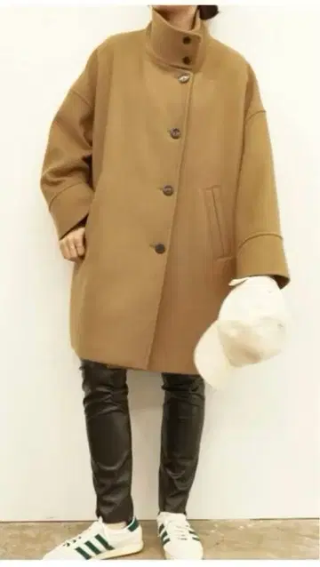 [ 새상품 ] 멜톤 스탠드 판초 코트 프레임워크