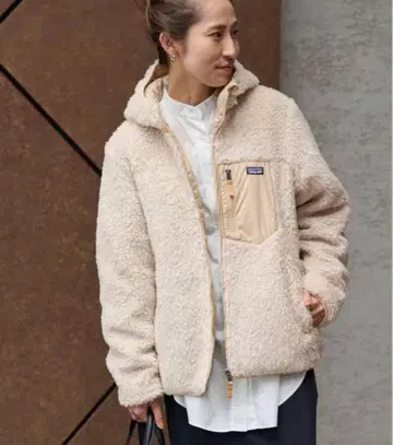 [12일까지 가격 인하 중] patagonia 리버서블 자켓 보아 베이지