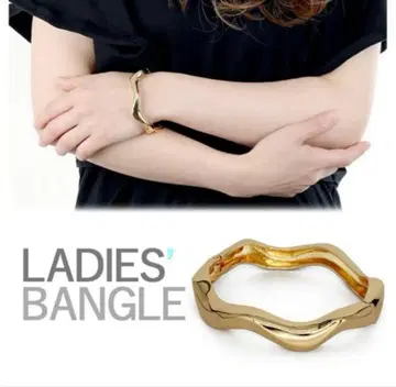 새상품 [즉시 배송] 하자품 골드 웨이브형 뱅글 개폐식