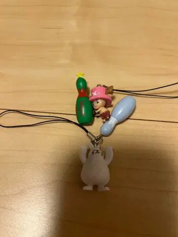 라운드원 원피스 초파와 설산의 러버 키링 세트