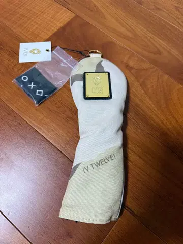 IV12 골프 비 트웰브 페어웨이 우드용 골프헤드커버 택 포함
