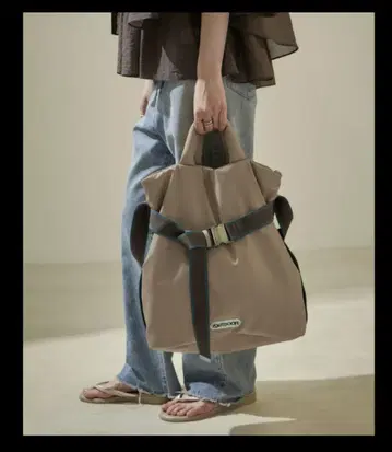 OUTDOOR 베이지 숄더백