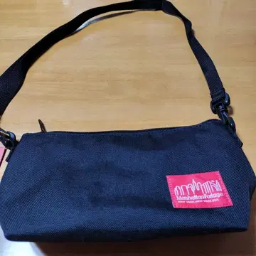 맨해튼의 숄더백