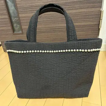 미사용 새상품 펄 장식 누비백 토트 블랙 한국