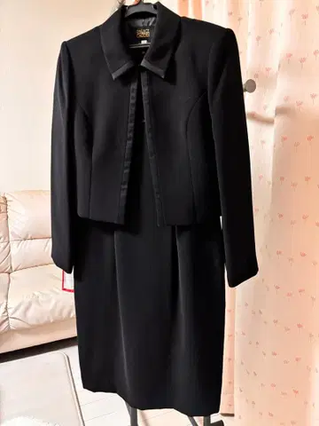 블랙 원피스 수트 (긴팔 자켓 포함) (졸업식 입학식 예복)