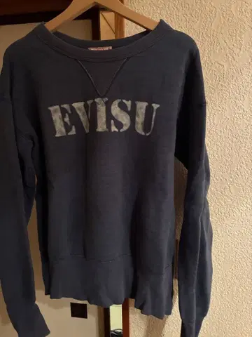 EVISU 네이비 긴팔 트레이닝복