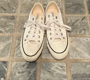 converse 화이트 로우컷 스니커즈 23.5cm