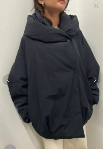 블랙 바이 마우지 오버 사이즈 다운 자켓