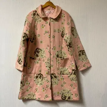 핑크하우스 충전솜 코트 사이즈 M 핑크 꽃무늬