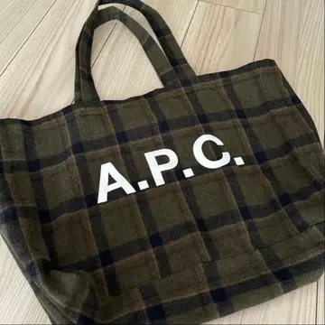 A.P.C. 체크 무늬 토트백