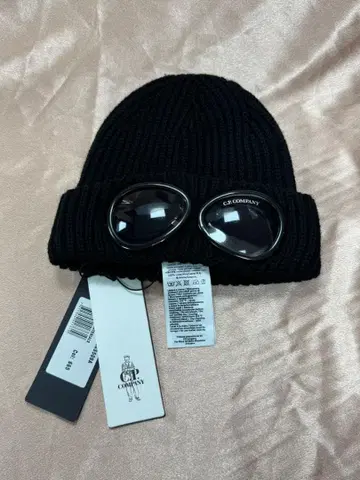 C.P. COMPANY 고글 니트 모자