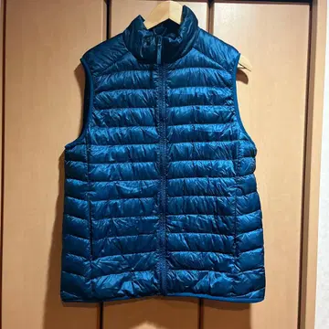 유니클로 다운 베스트 XL