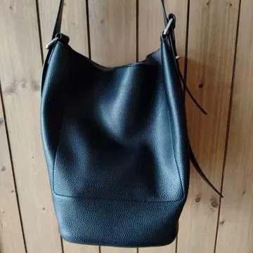 UNITEDARROWS 블랙 버킷 숄더백