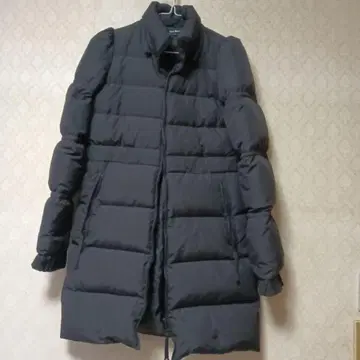 안나 케리 다운 코트 블랙