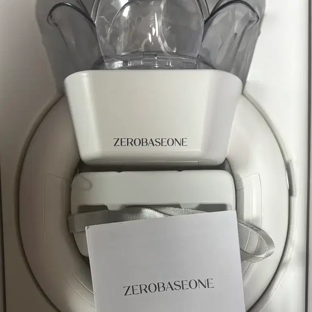 제로베이스원 응원봉 라이트스틱 포토카드 포카 잠옷 파자마 제베원