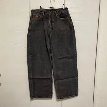 XLARGE 다크 그레이 스트레이트 데님 34인치