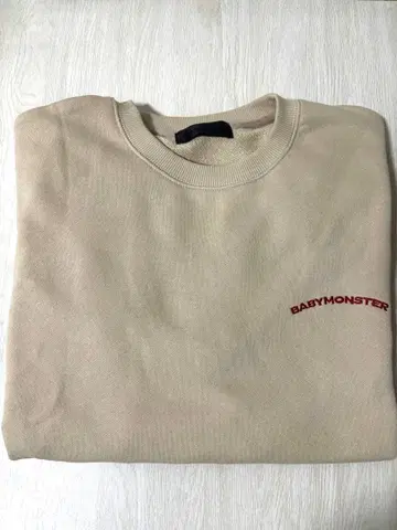 BABYMONSTER 베이지 맨투맨