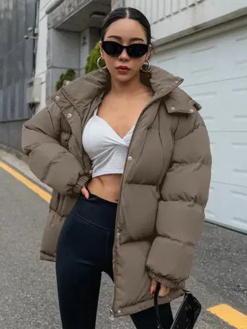 후드 부착 브라운 다운 자켓