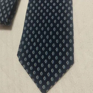 네이비 다이아몬드 패턴 실크 넥타이