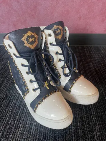 Rady 선금 하이컷 스니커즈 인힐 사이즈 M