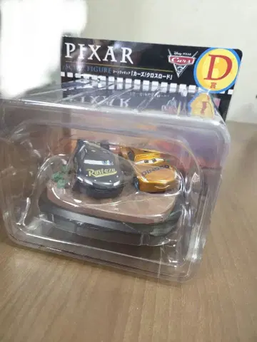 PIXAR 카즈 장면 피규어 루이지와 핀 맥미사일