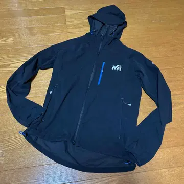 MILLET 블랙 마운틴 후드티