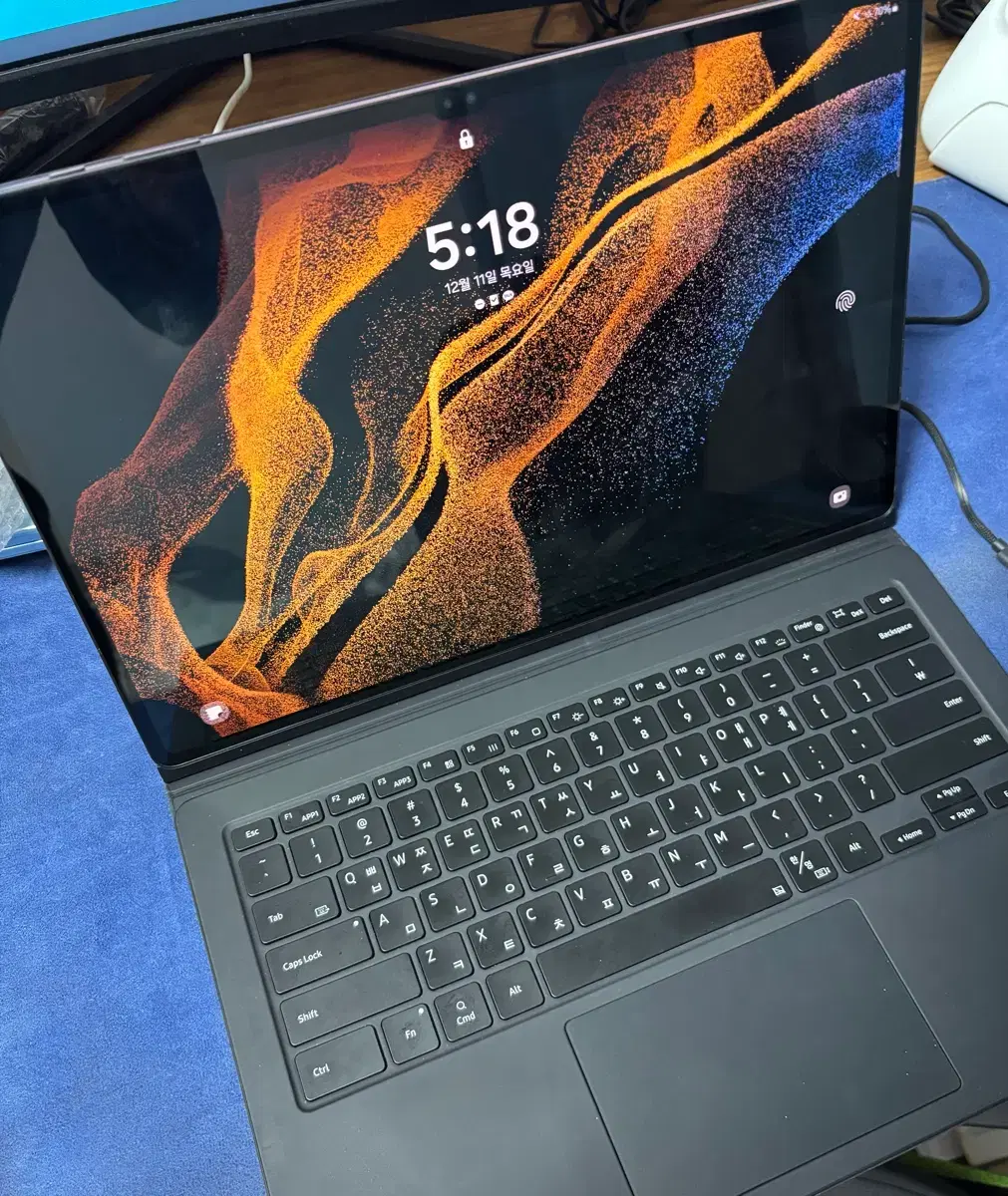 Galaxy Tab S8 Ultra wifi 128g + Genuine Keyboard Book Cover