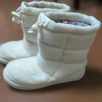 THE NORTH FACE W 눕시 부티 울 25cm 화이트