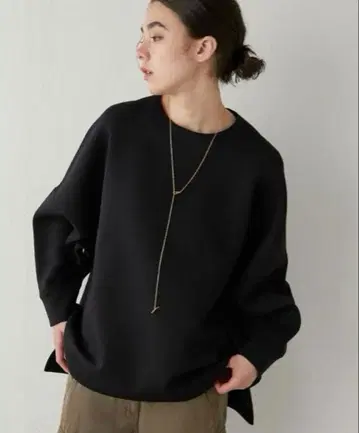 새상품급 윔 가젯 종이상자 풀오버 블랙