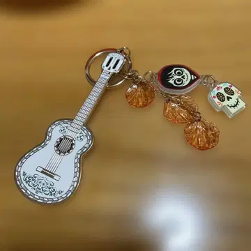 리멤버 미 미겔 키링 디즈니 스토어