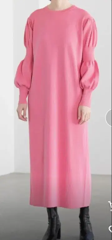 yuw 핑크 벌룬 슬리브 롱 니트 원피스