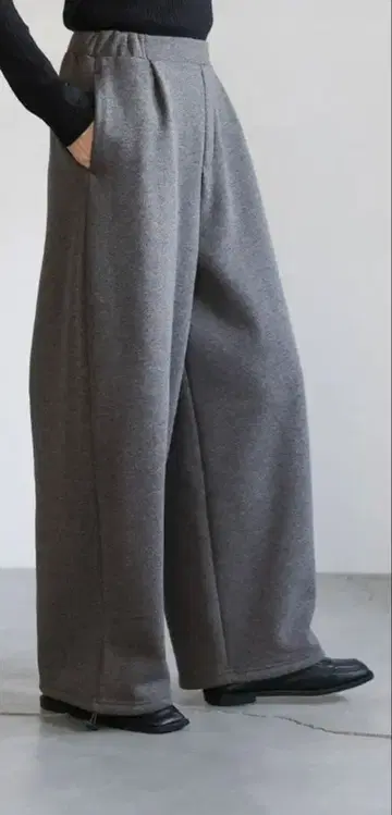 New 소프트 터치 맨투맨 루즈 팬츠 속기모 프리