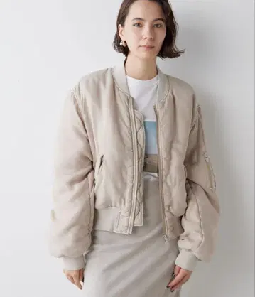 WhimGazette 베이지 MA-1 자켓