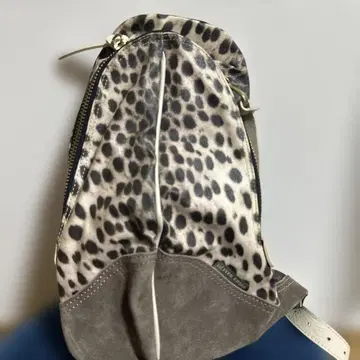 EVERKHAKI 에버카키 숄더 바디백 레오파드 ships