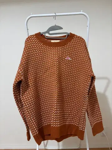 KELTY 기하학 패턴 오렌지 니트 스웨터