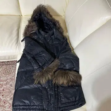 질스튜어트 다운 코트