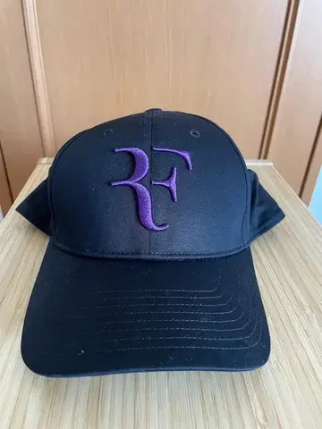 RF 로고 로저 페더러 블랙 캡 UNIQLO