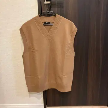 유니클로 C 베이지 니트 베스트