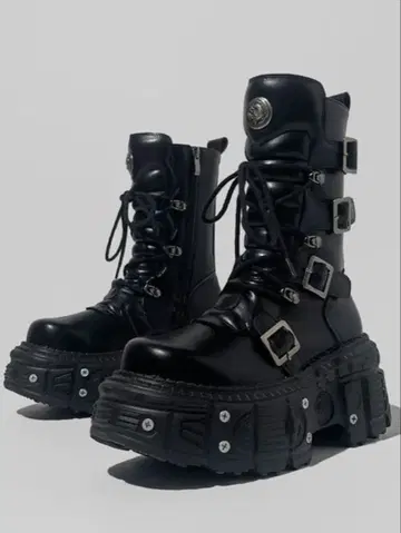 BLACK PLATFORM LACE-UP SHORT BOOTS 통굽 부츠