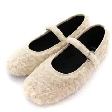 새상품 ZARA 플랫슈즈 발레 슈즈 보아 신발 36 아이보리