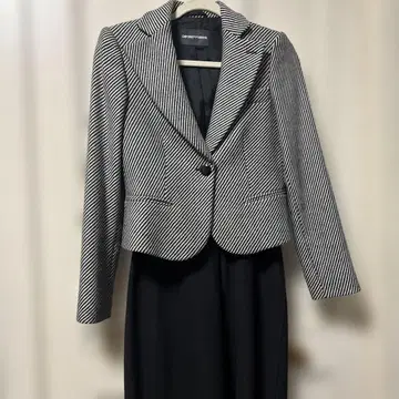테일러드 자켓 화이트 블랙 스트라이프 사이즈 40