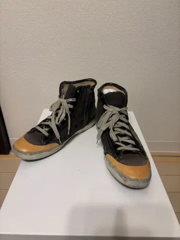 GOLDEN GOOSE 하이컷 스니커즈