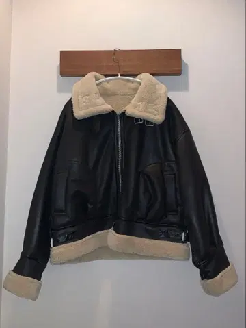 INGNI 무스탕 코트 블랙 M