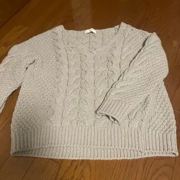 SLOBE iENA 그레이 케이블 니트 V넥 긴팔