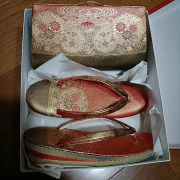 일본 의류 신발과 클러치백 세트