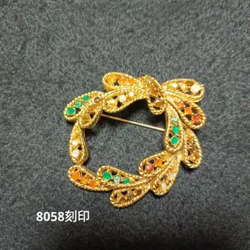 8058 각인 리스 브로치