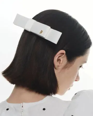 Bibiy. B. RIBBON HAIR CLIP 화이트 리본 머리핀