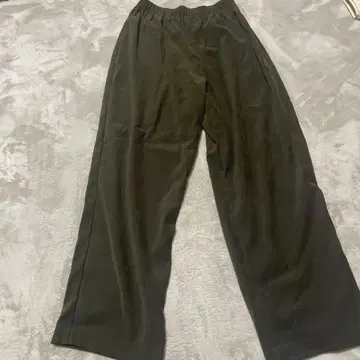 BRIGGS 와이드 팬츠 S 사이즈 올리브 그린