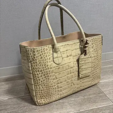 [ 미사용 ] 정품 A.D.M.J. 토트백 크로커다일 엠보 A4