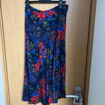 조르지오 산탄젤로 꽃무늬 플레어 스커트